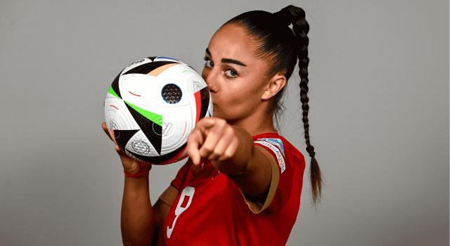 Nina Matejić Zlatna devojka srpskog fudbala (1) Nina Matejić: Zlatna devojka srpskog fudbala